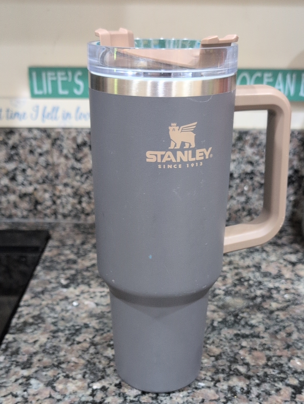 Stanley Insulated Travel Mug in Charcoal with Tan Handle